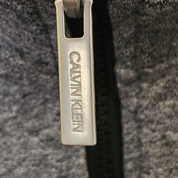 Calvin Klein Quarter Zip Crop Sweatshirt - Picture 6 of 9